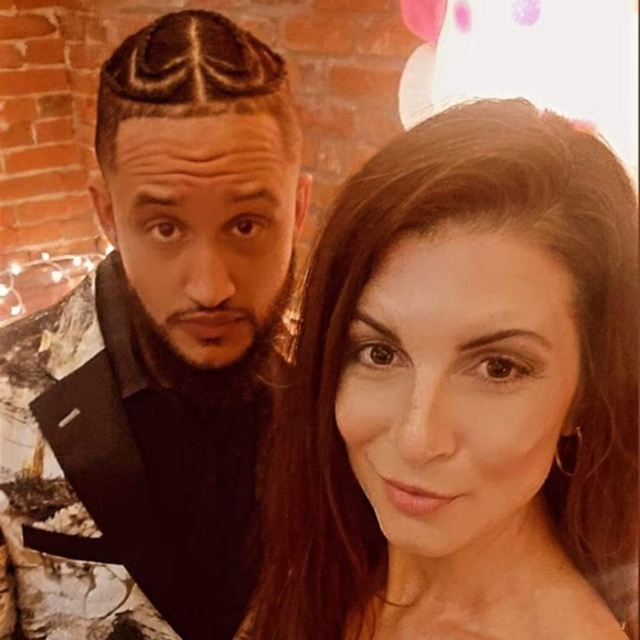 Meet your Posher, Amy - Picture 1 of 15